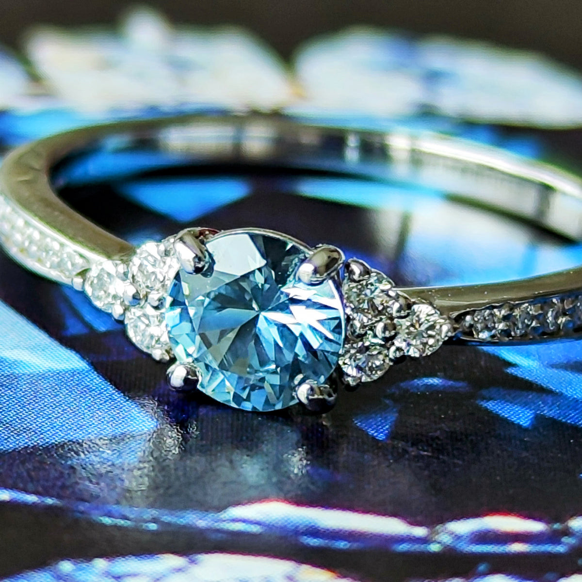 モンタナ産サファイア 0.5ct ダイヤモンド プラチナ リング(指輪
