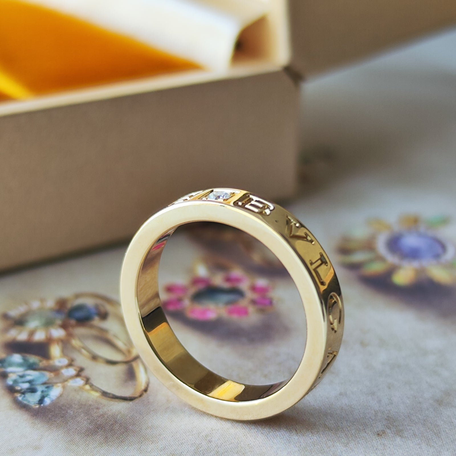 BVLGARI シルバー ロゴ入りリング BVLGARI シルバーリング 箱付き メンズアクセサリー ペンダント