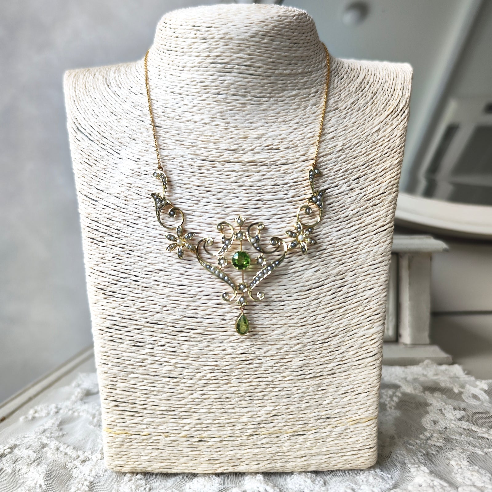 アンティーク　ネックレス　ペリドットとシードパール　英国　1880年 イギリス アンティーク】ペリドット シードパール ネックレス – Mico宝飾店