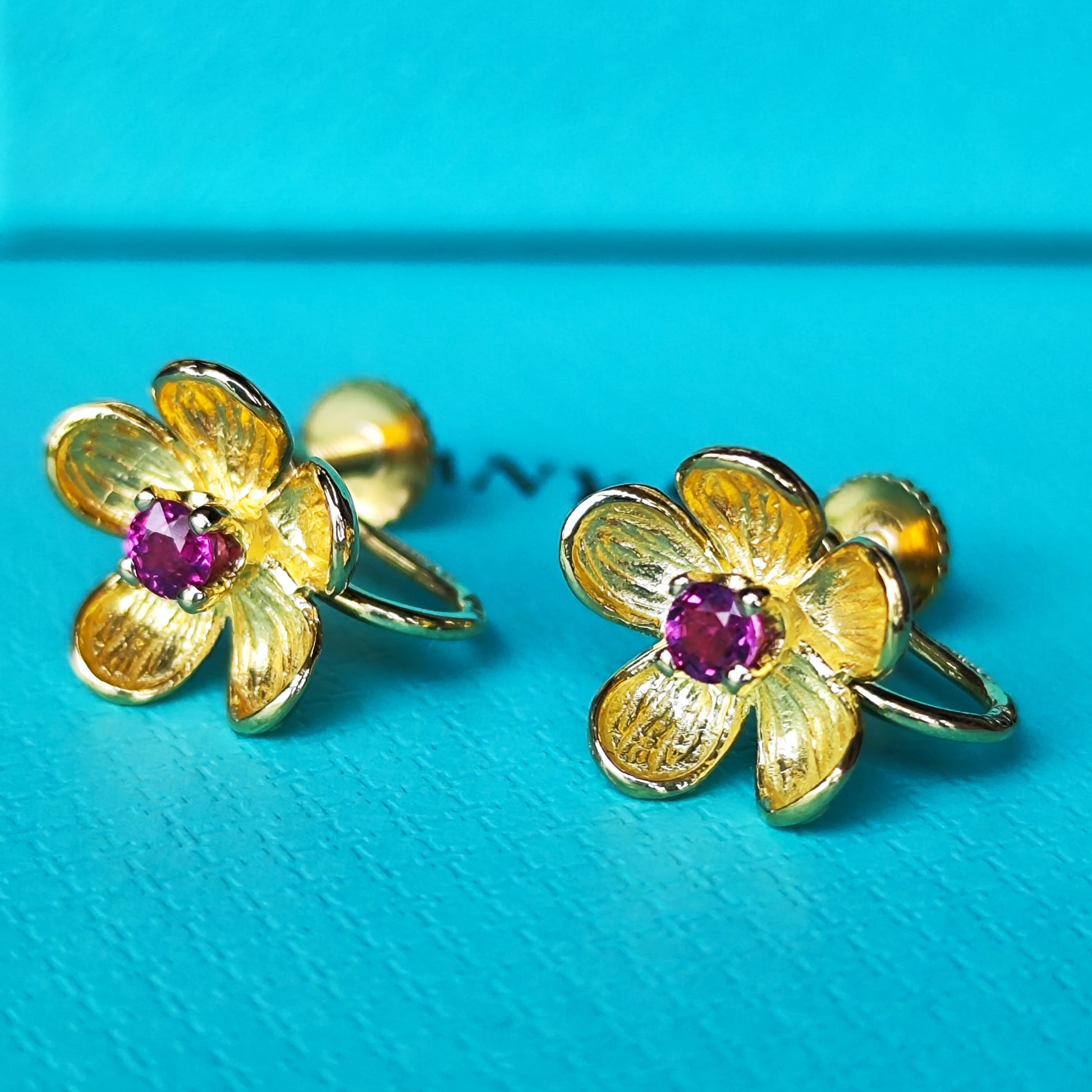 TIFFANY ティファニー ルビー フラワーモチーフ イヤリング ハナミズキ