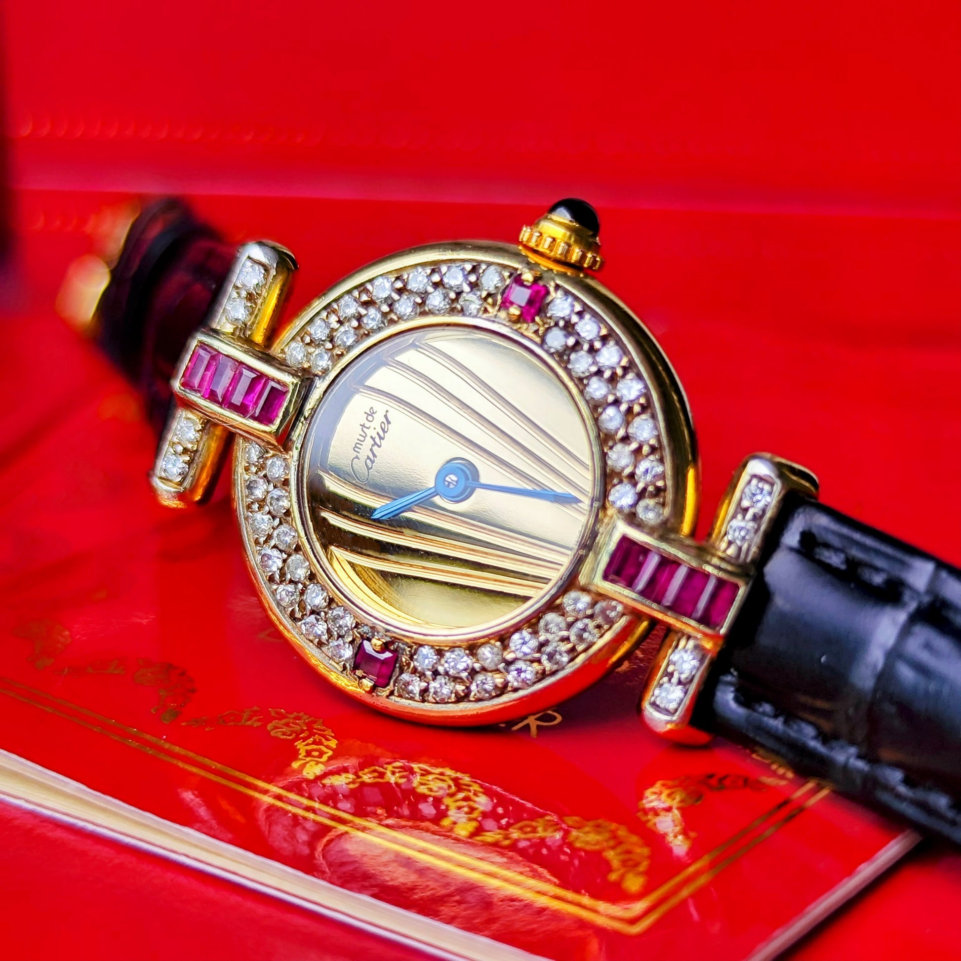 Cartier カルティエ マストコリゼ ダイヤモンド&ルビー ベゼル クォーツ腕時計