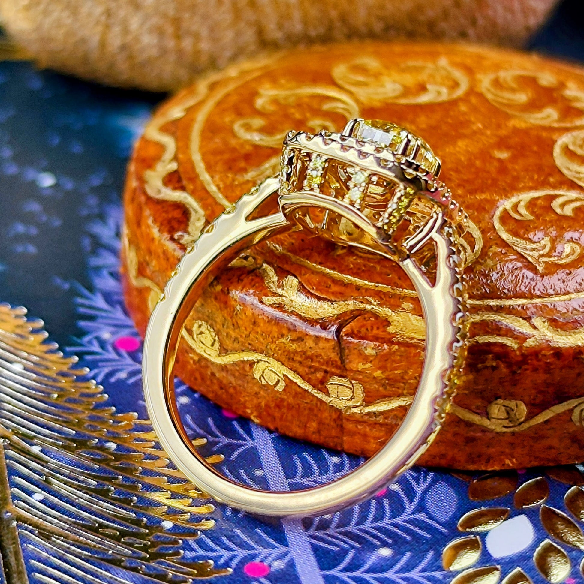 【イエローダイヤ】FANCY INTENSE YELLOW 1.01ct VS2 18金リング カラーダイヤ