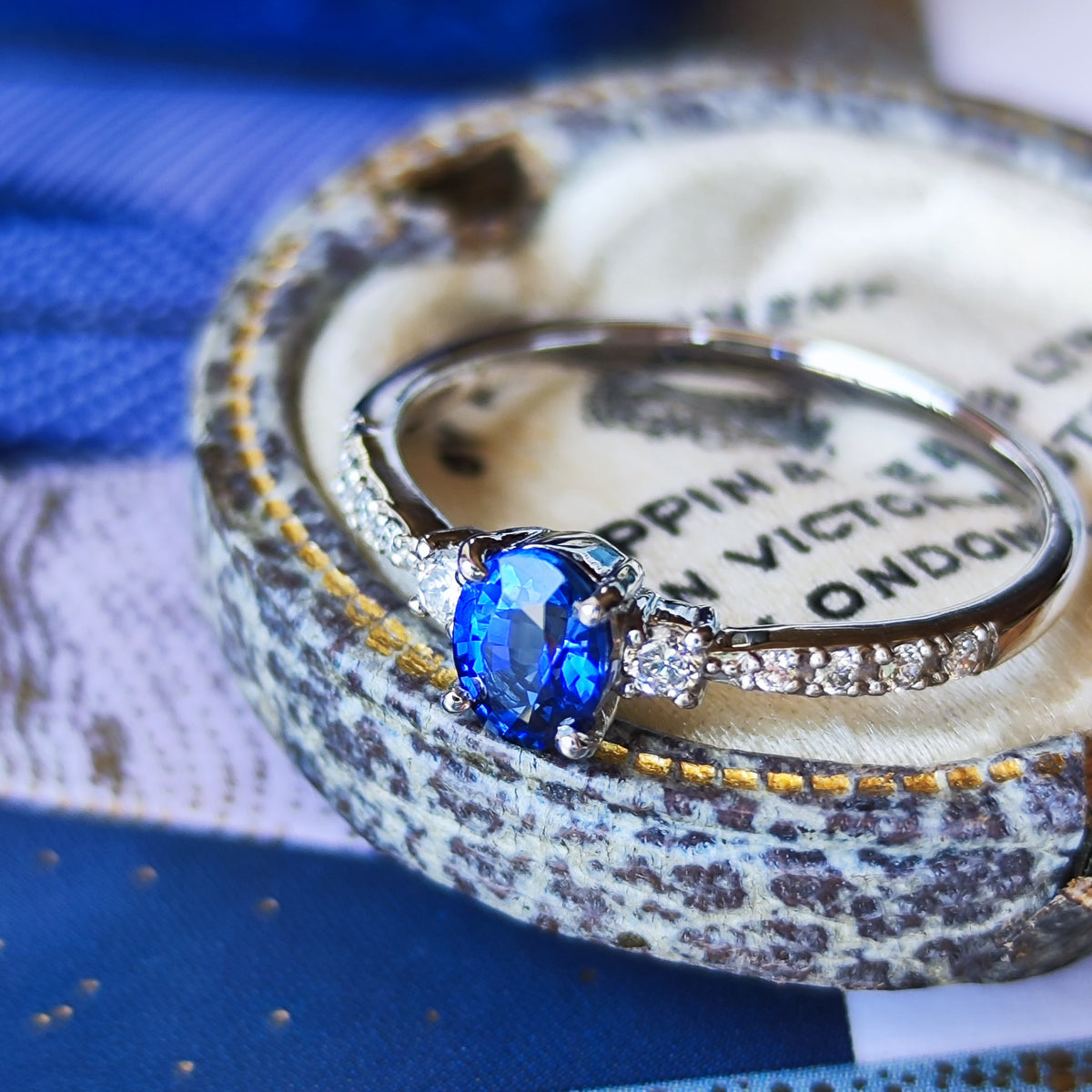 【コーンフラワー】天然サファイア 0.47ct 天然ダイヤモンド リング