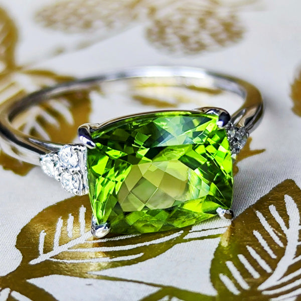 【パキスタン産】天然ペリドット 天然ダイヤモンド リング