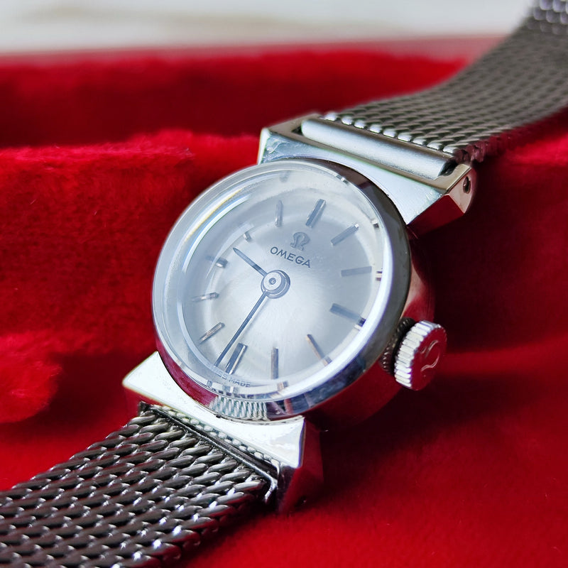 【OH済み 14金WG金無垢】OMEGA 
オメガ 手巻き腕時計