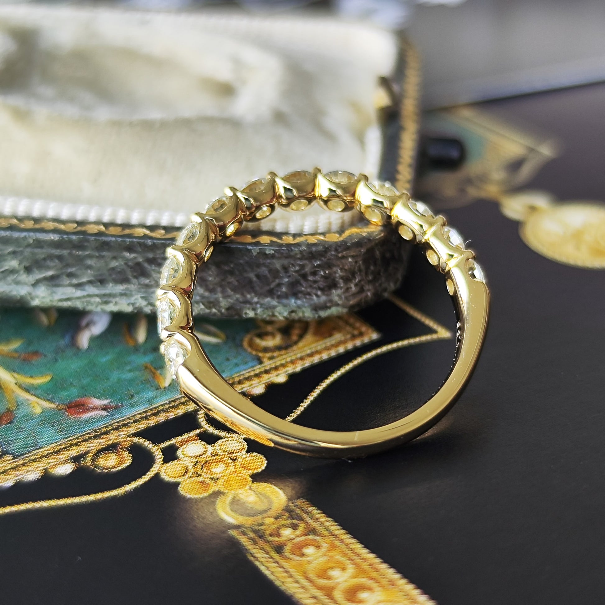 【全石ハート&キューピッド】天然ダイヤモンド 15石 ハーフエタニティリング 18金