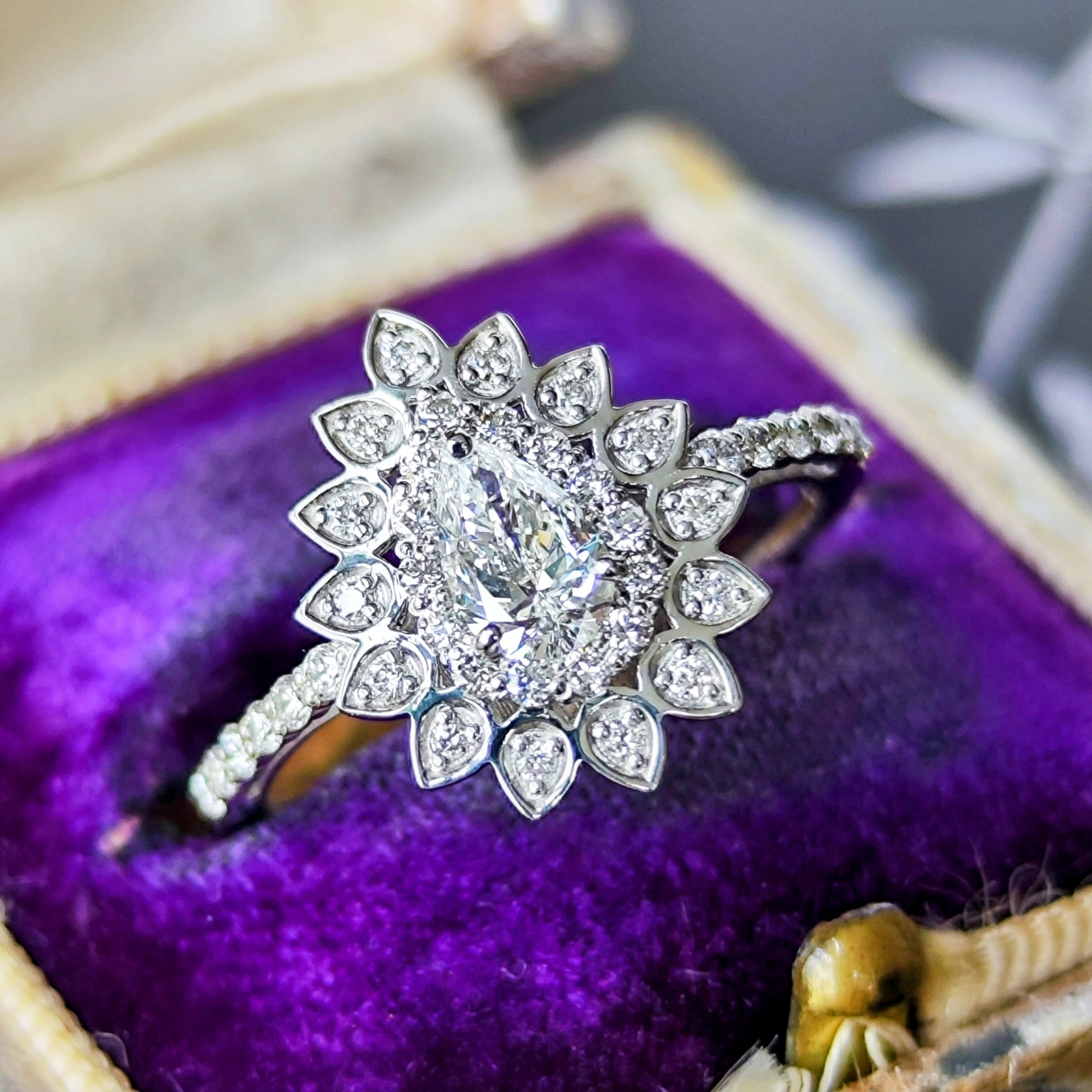 【インターナリーフローレス】天然ダイヤモンド 0.33ct プラチナ GIA