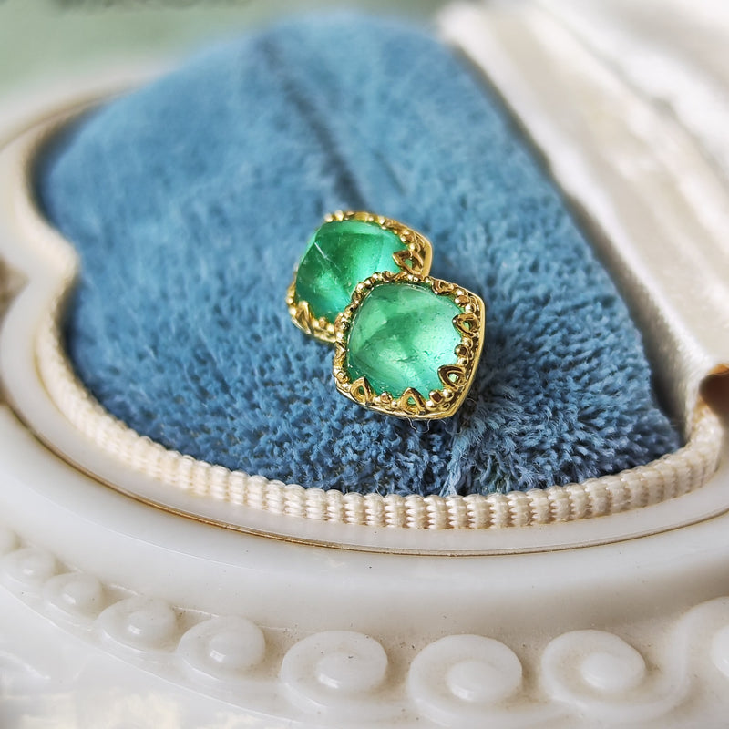 【シュガーローフ】天然エメラルド 18金ピアス