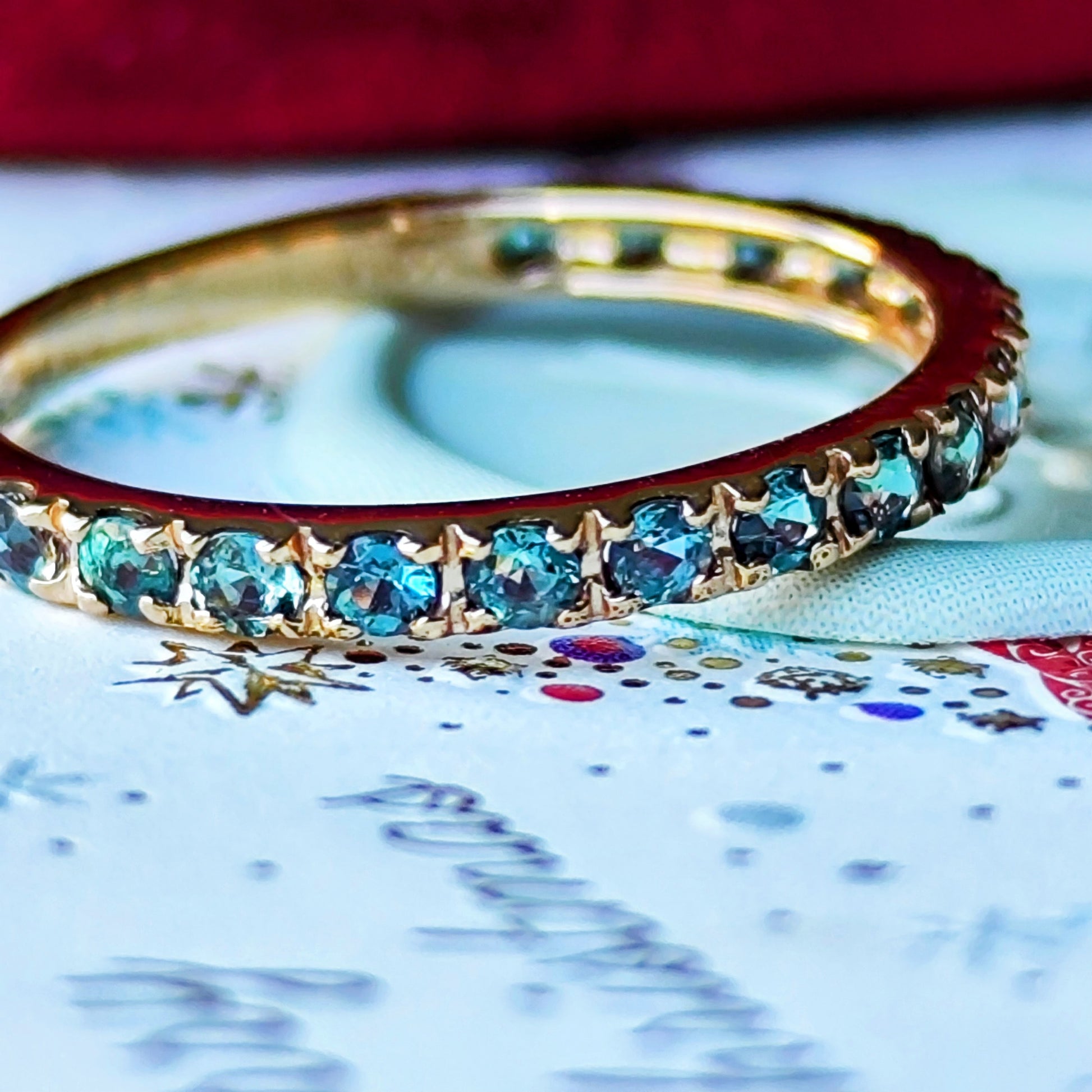 【お値下げ】天然アレキサンドライト ハーフエタニティリング 18金PG