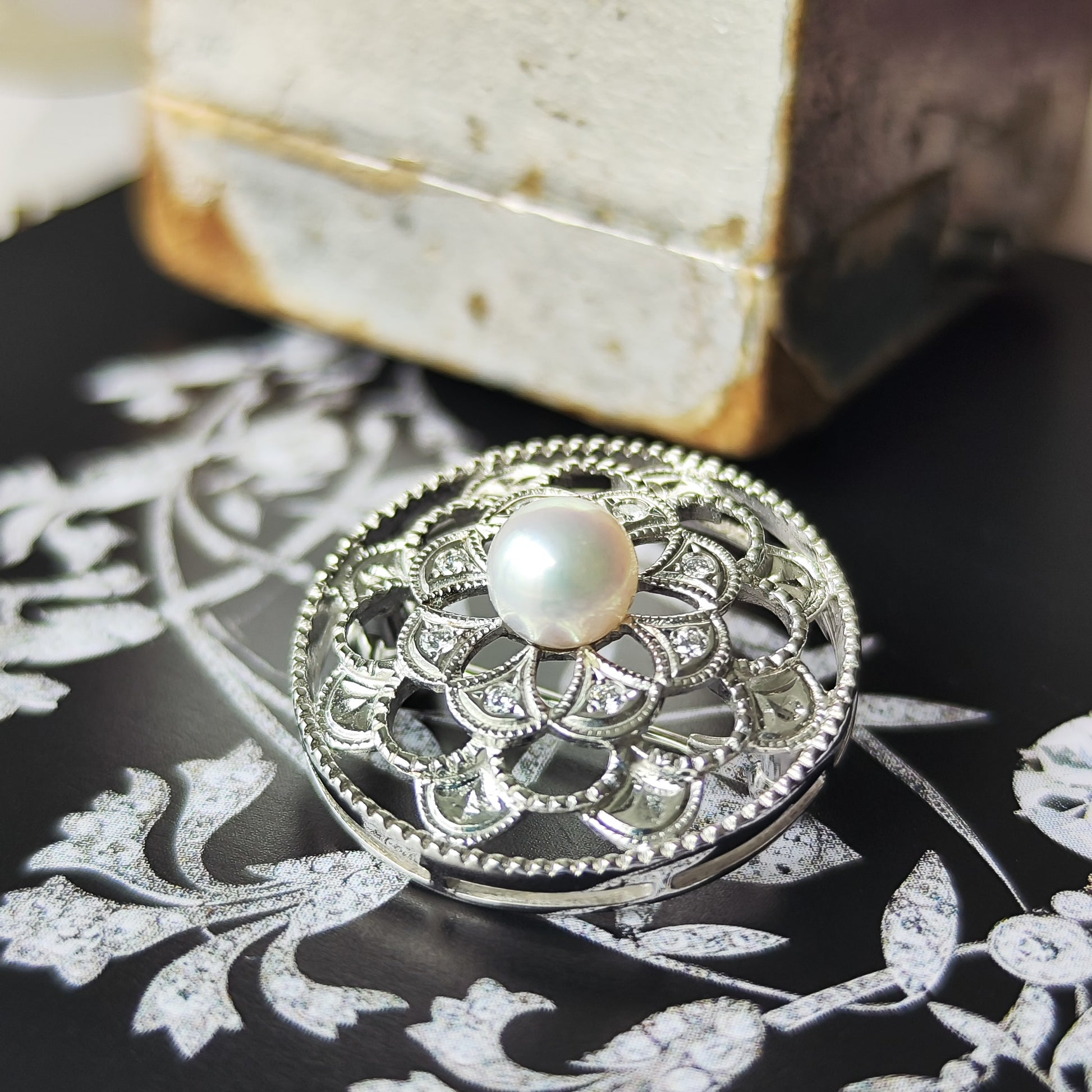 MIKIMOTO ミキモト あこや真珠 天然ダイヤモンド ブローチ 18金WG