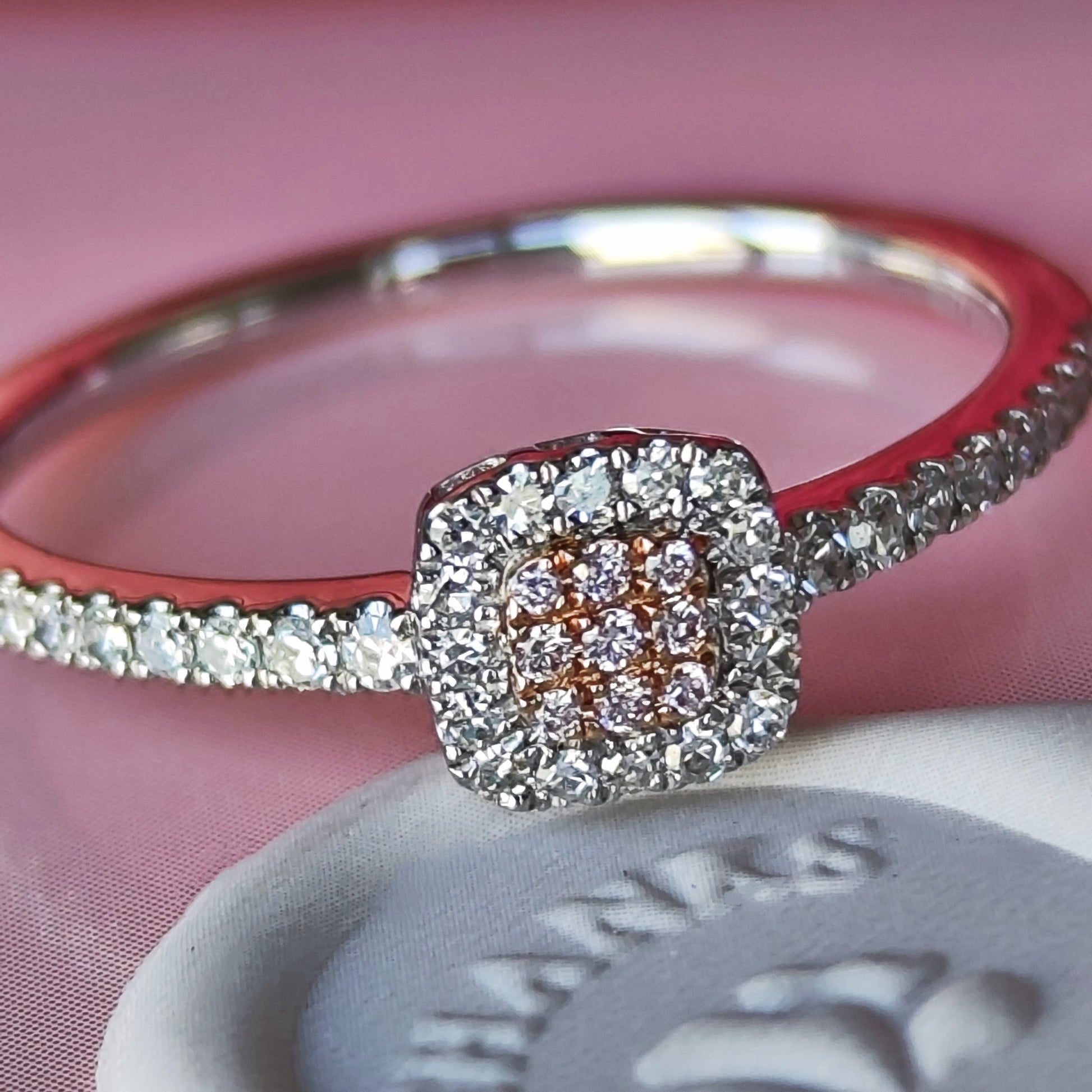 【ピンクダイヤ】天然ダイヤモンド リング