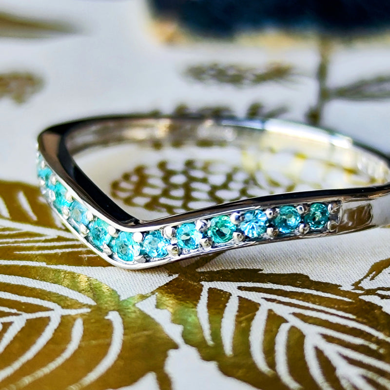 天然パライバトルマリン ハーフエタニティリング プラチナ