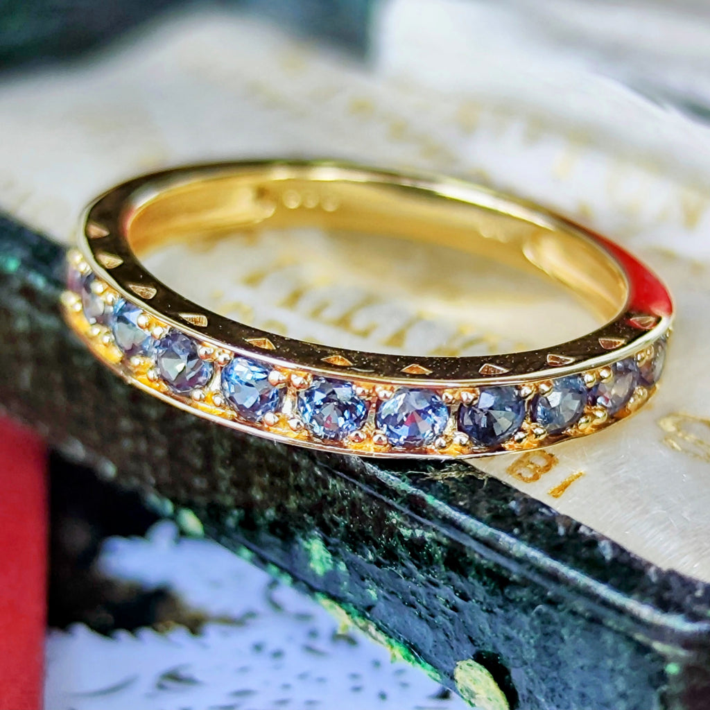 天然アレキサンドライト 0.65ct ハーフエタニティリング 18金YG