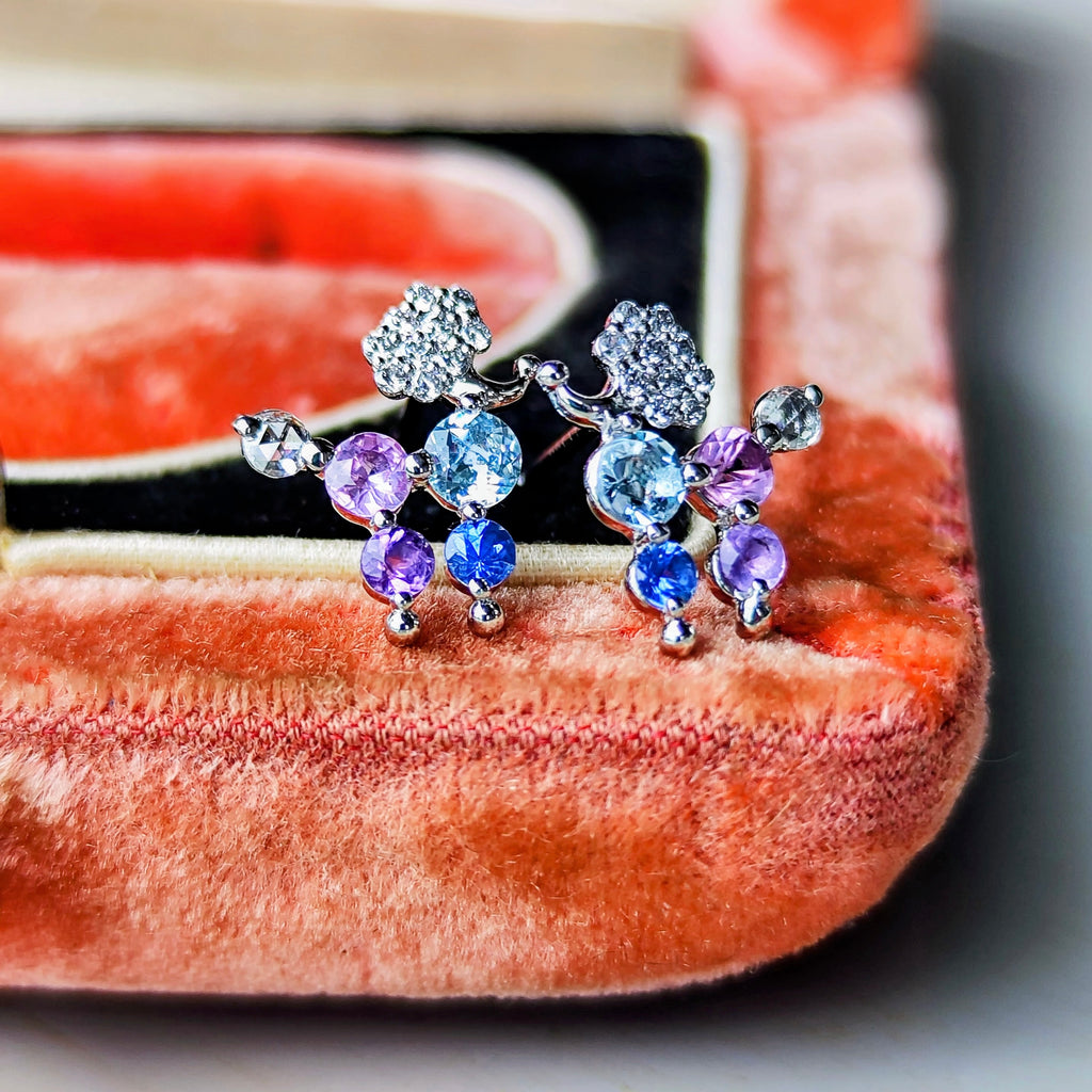 【プードルのピアス】カラフルな宝石たち プラチナピアス
