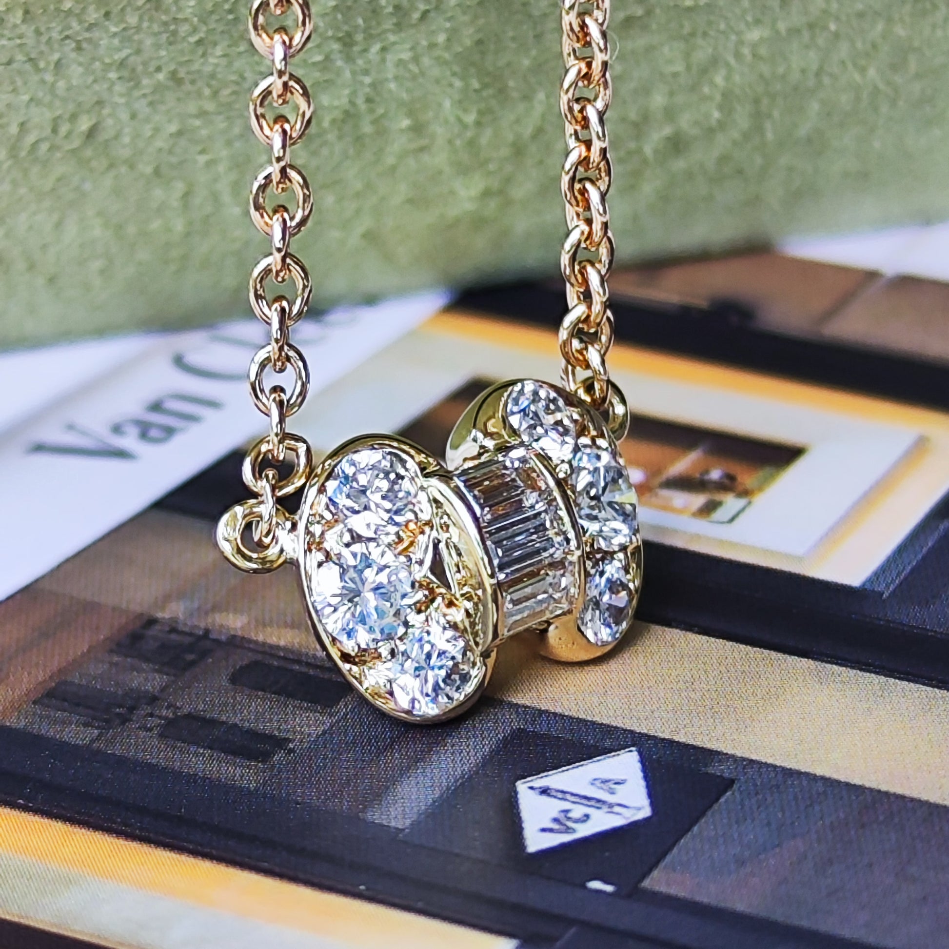 Van Cleef & Arpels ヴァンクリーフ&アーペル セレスティン ネックレス