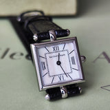 Van Cleef & Arpels ヴァンクリーフ&アーペル クラシックカレ クォーツ