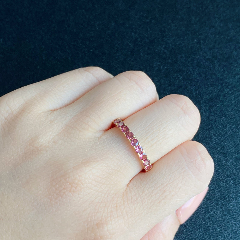 【マラヤガーネット】天然ガーネット ハーフエタニティリング