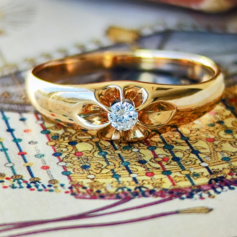 【昭和レトロ】天然ダイヤモンド 菊爪 18金リング