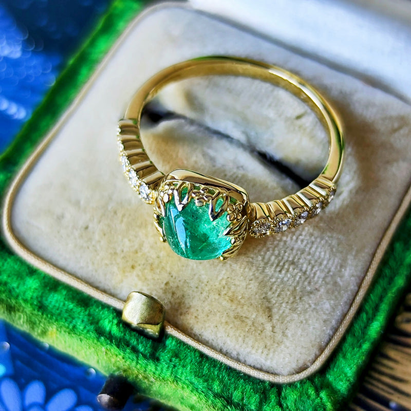 【シュガーローフ】天然エメラルド 天然ダイヤモンド 18金リング