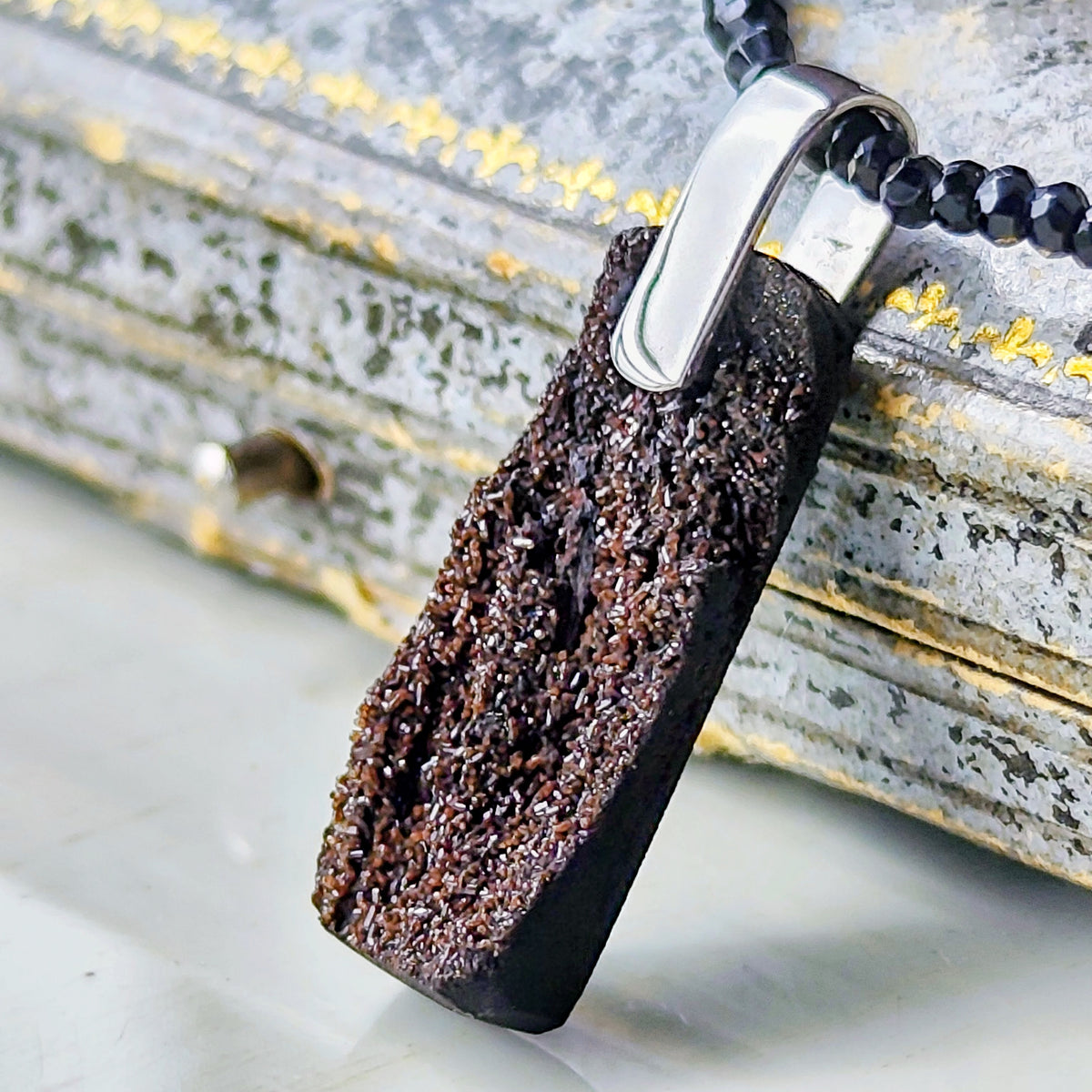 【原石ネックレス】ペトリファイド ブラックスピネル ペンダント