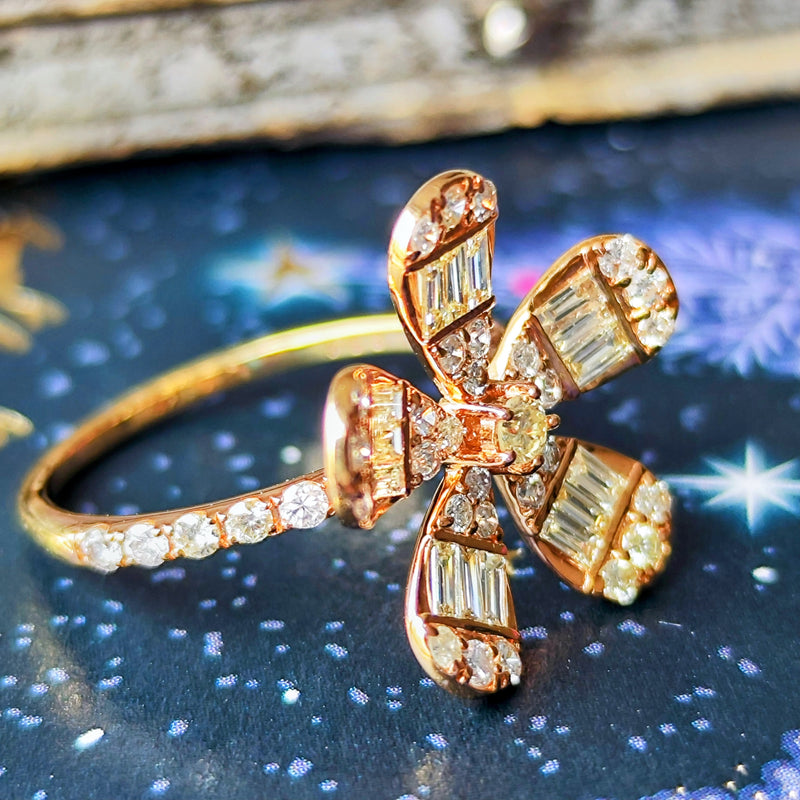 天然ダイヤモンド フラワーモチーフ 18金リング