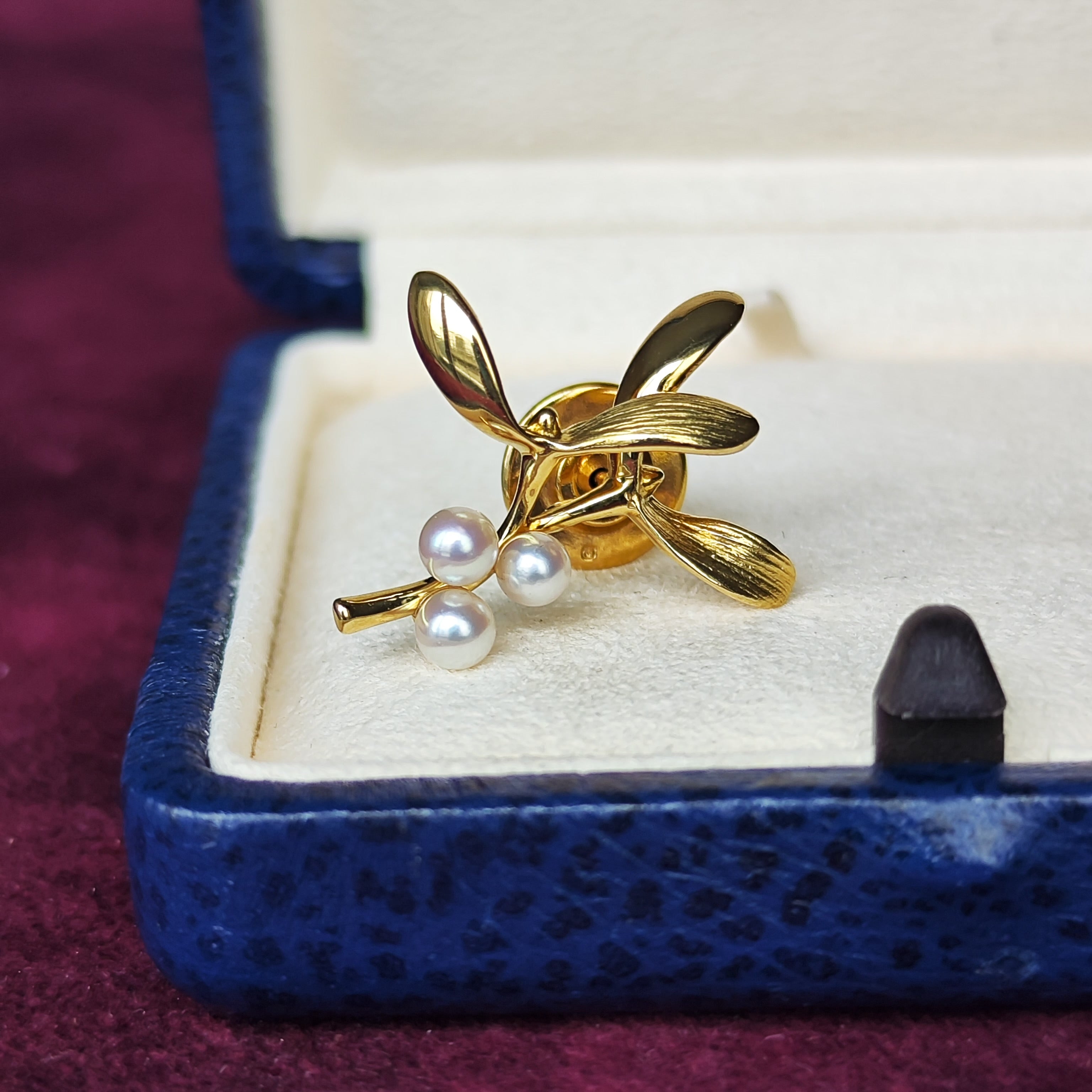 MIKIMOTO ミキモト ヤドリギモチーフ あこや真珠 ブローチ – Mico宝飾店