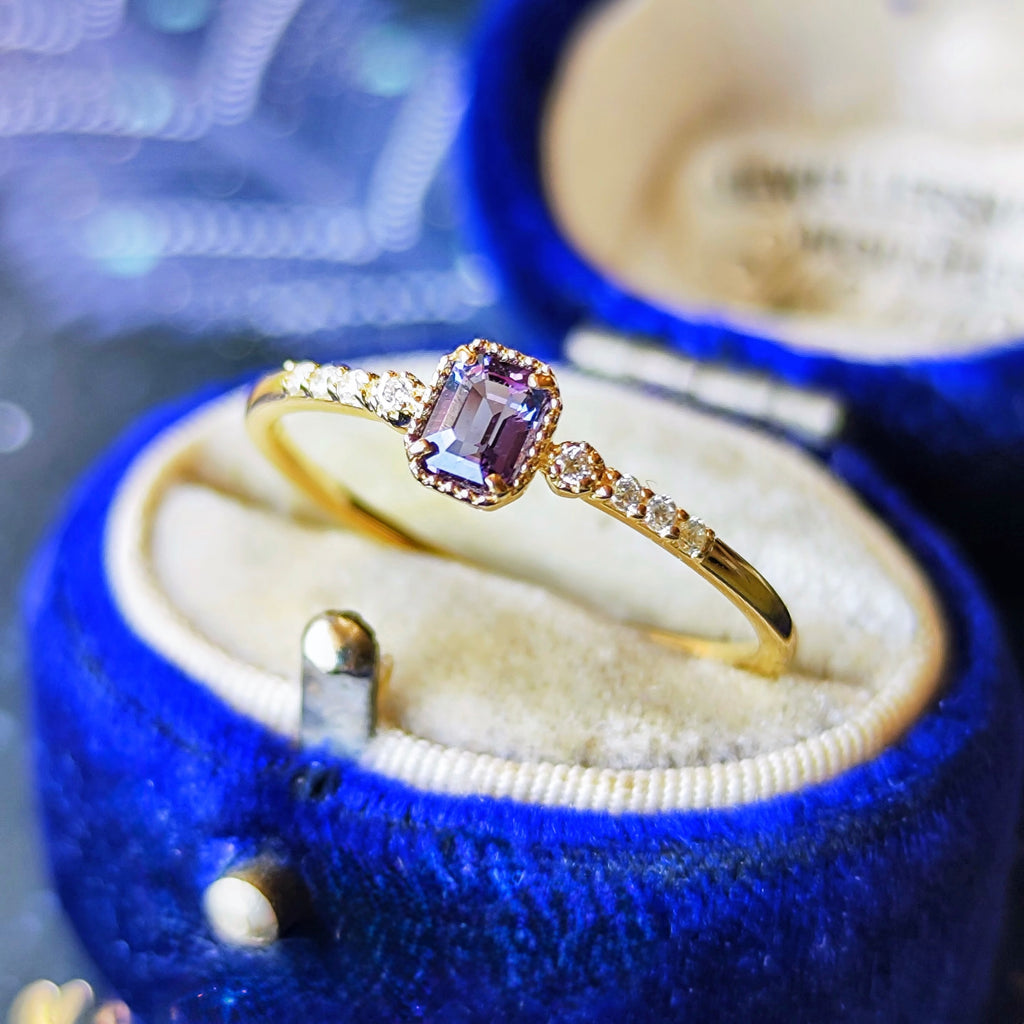 【ベキリーブルー】天然カラーチェンジガーネット 0.24ct 天然ダイヤモンド 18金リング
