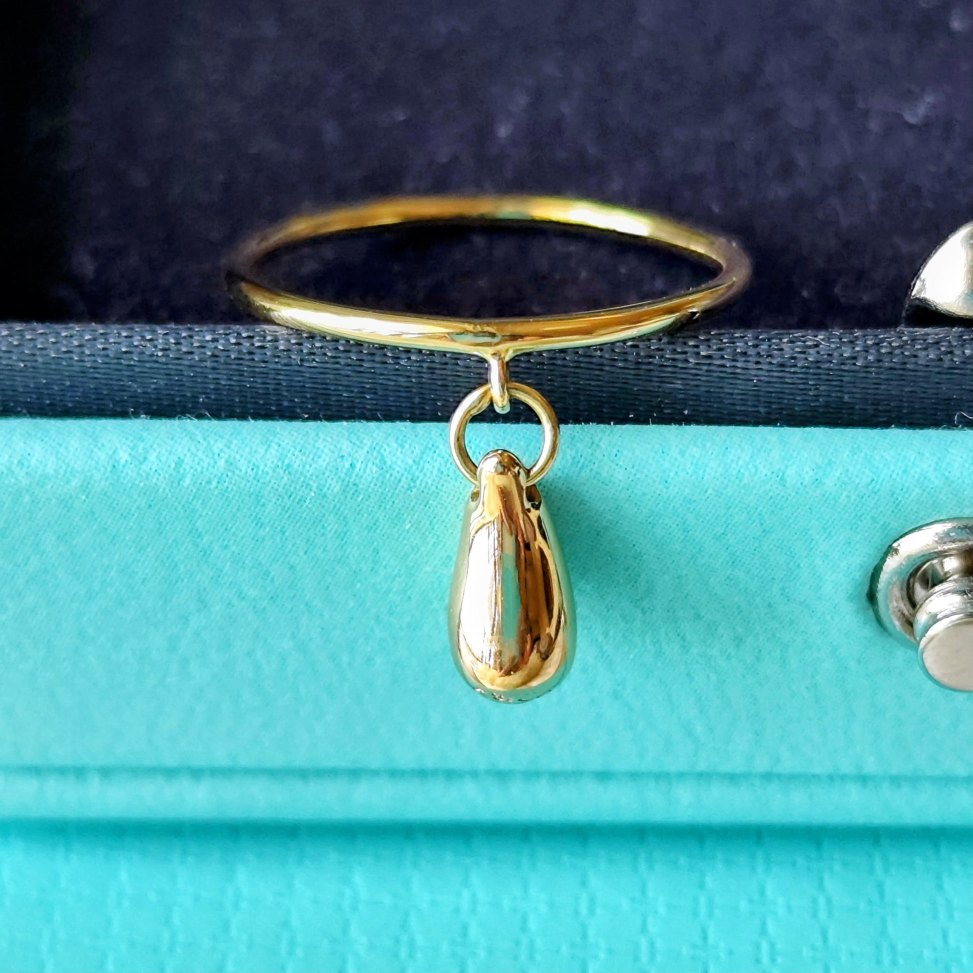 TIFFANY &Co ティファニー ティアドロップリング