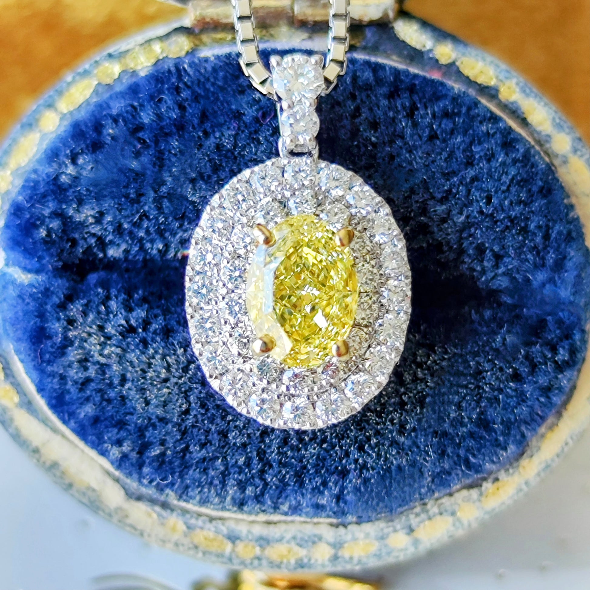 【イエローダイヤ】FANCY INTENSE YELLOW 1.01ct ダイヤモンドネックレス