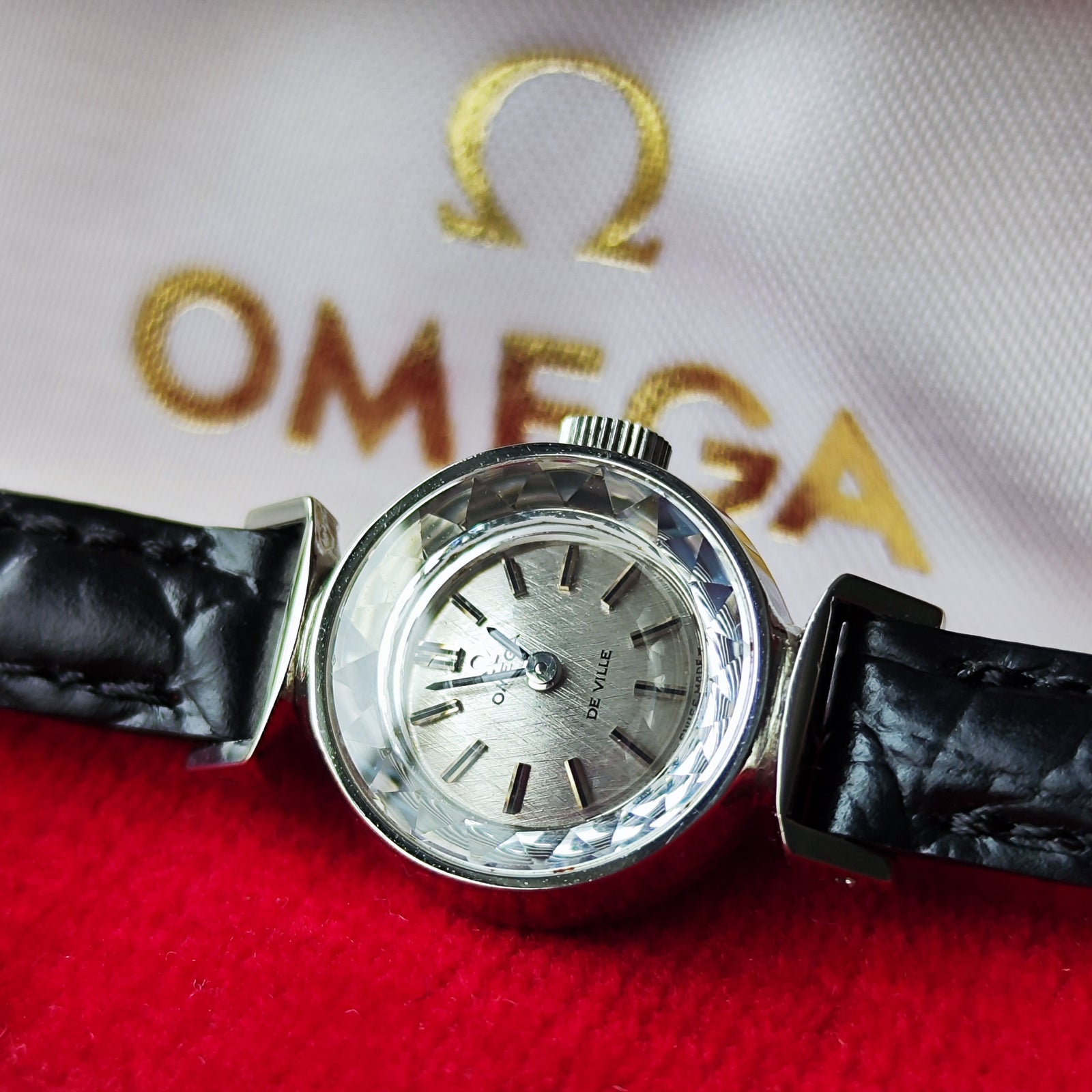 正規品【動作品】OMEGA デビル/手巻き カットガラス オーバル 機械式 正規品【動作品】OMEGA デビル/手巻き カットガラス オーバル