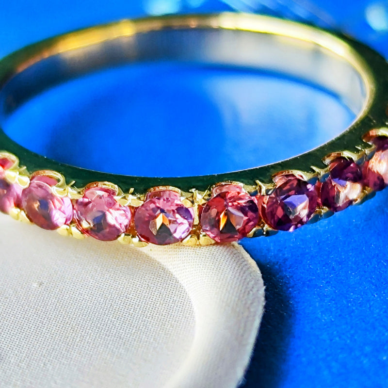 【マラヤガーネット】天然ガーネット ハーフエタニティリング