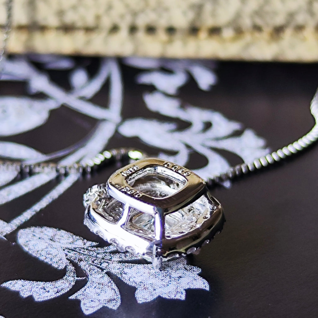 【インターナリーフローレス】天然ダイヤモンド 0.52ct ネックレス