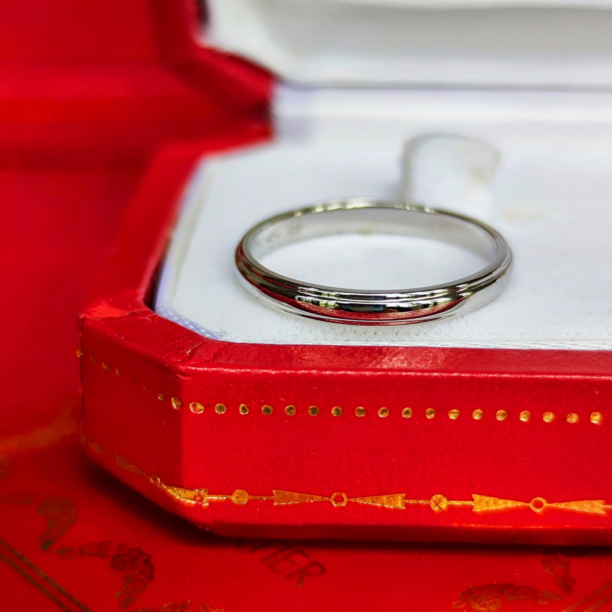 Cartier カルティエ ダムール プラチナ 55