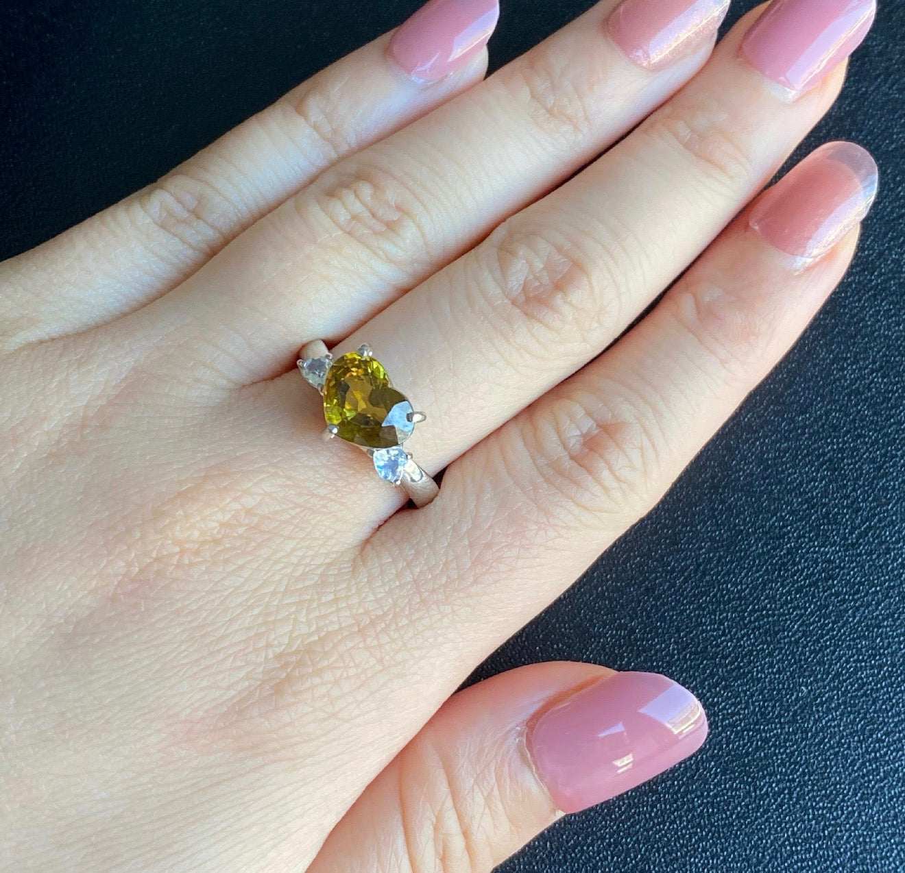 【お値下げ】天然スフェーン ハートシェイプ 天然ラブラドライト