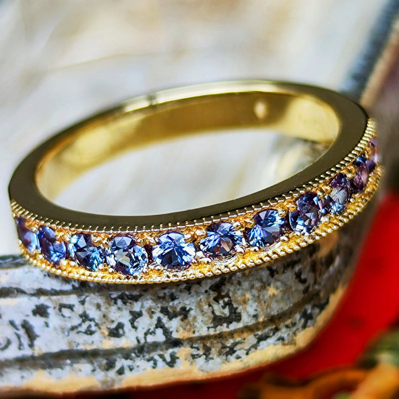 天然アレキサンドライト ダイヤカット ハーフエタニティリング 18金