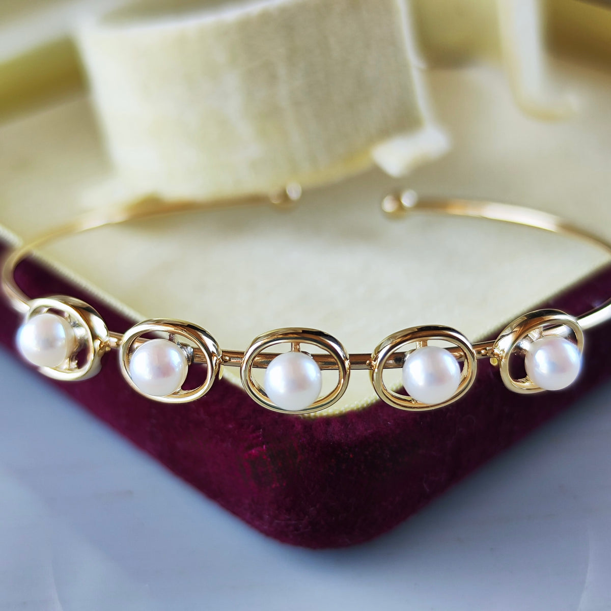 [Vintage MIKIMOTO] MIKIMOTO Akoya Pearl 14K Gold Bangle
