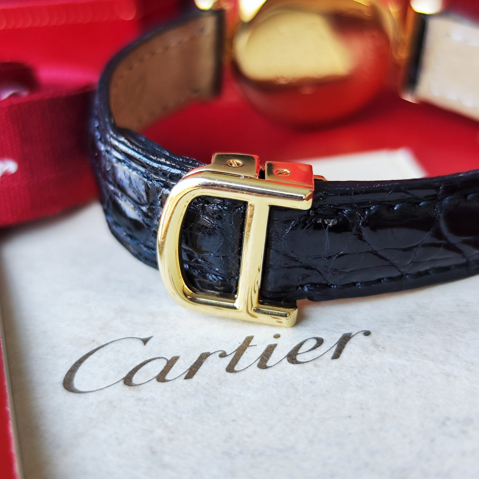 【コンプリートサービス済み】Cartier
カルティエ コリゼ 18金無垢 純正ダイヤモンド クォーツ腕時計