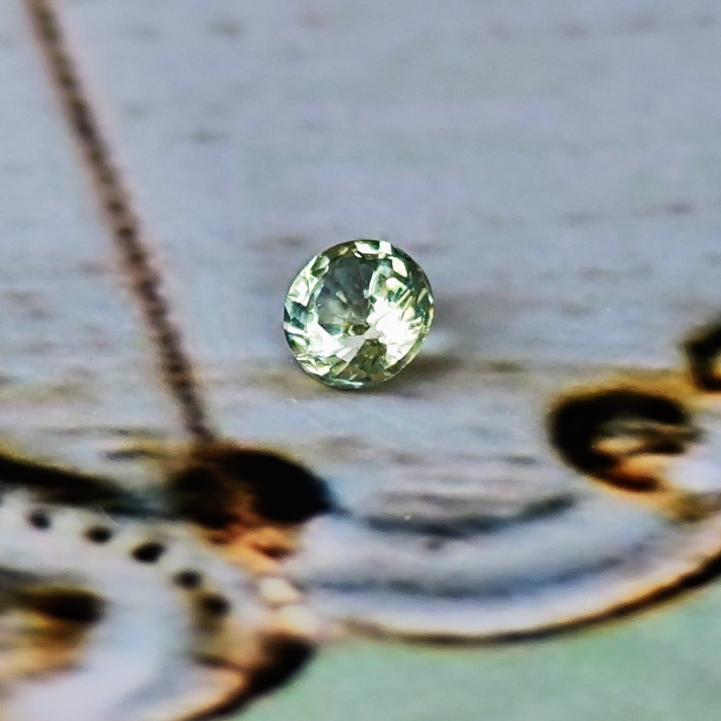 綺麗】天然サファイア ルース 1.314 ct、ソーティング付、ケース入り 