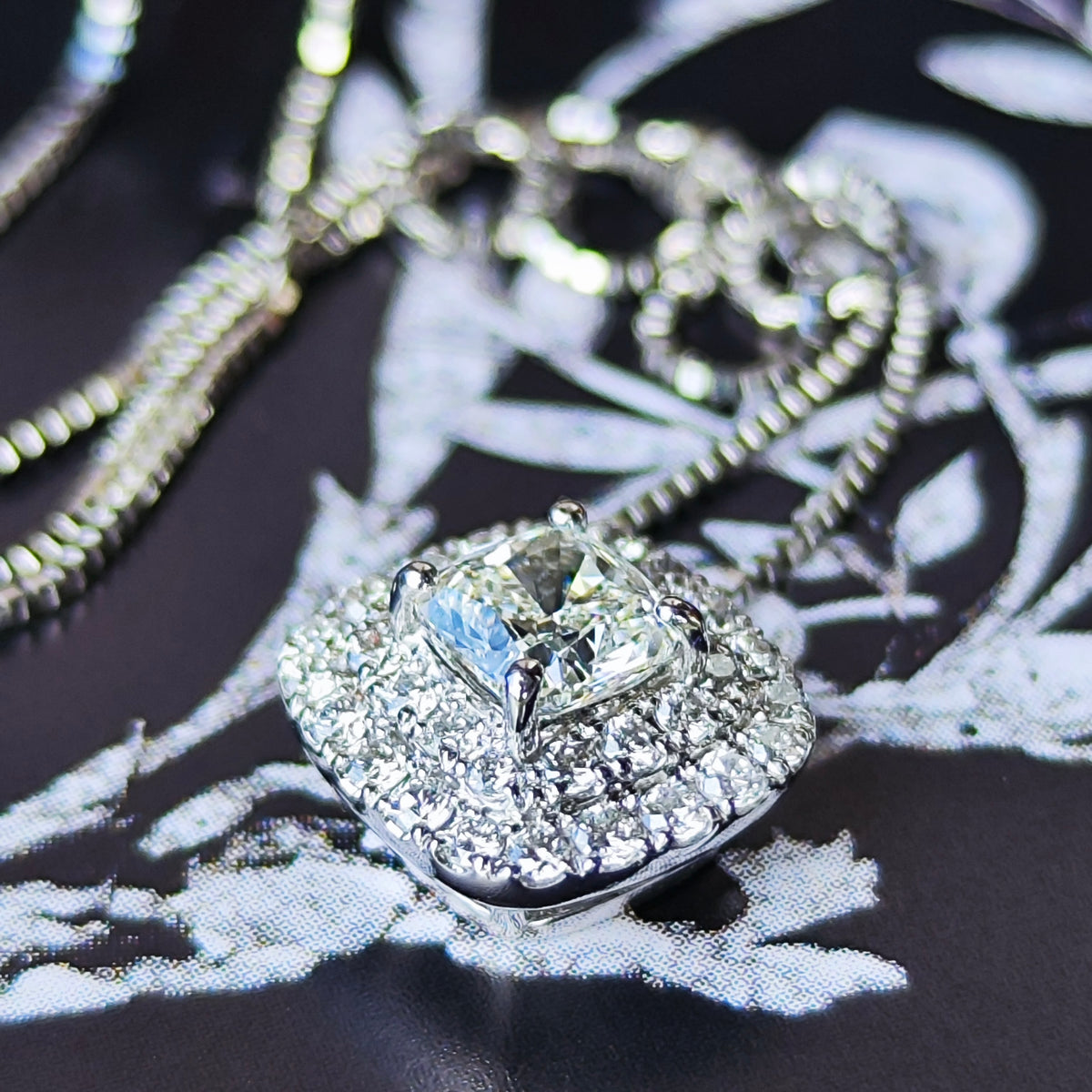 【インターナリーフローレス】天然ダイヤモンド 0.52ct ネックレス