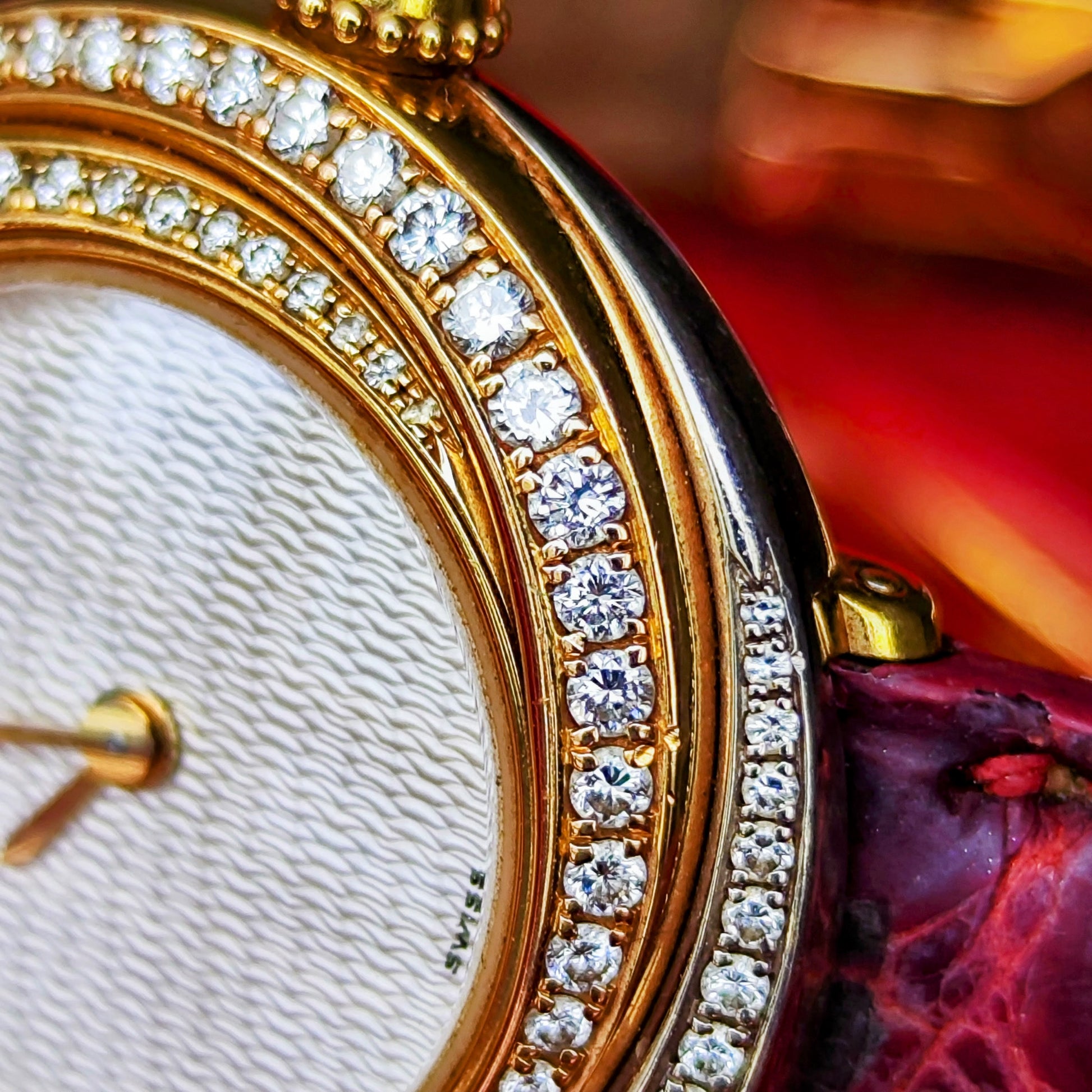 【金無垢】Cartier カルティエ トリニティ純正ダイヤモンド 18金無垢 クォーツ腕時計