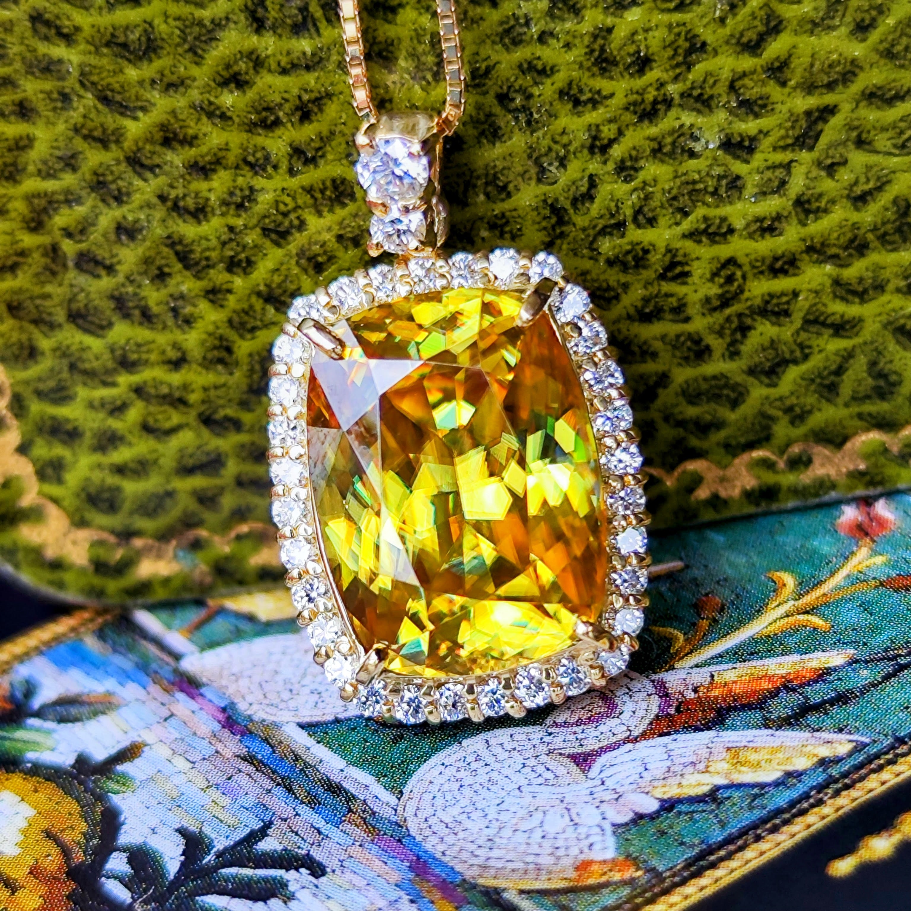 大粒 8.24ct】天然スフェーン 天然ダイヤモンド ネックレス – Mico宝飾店