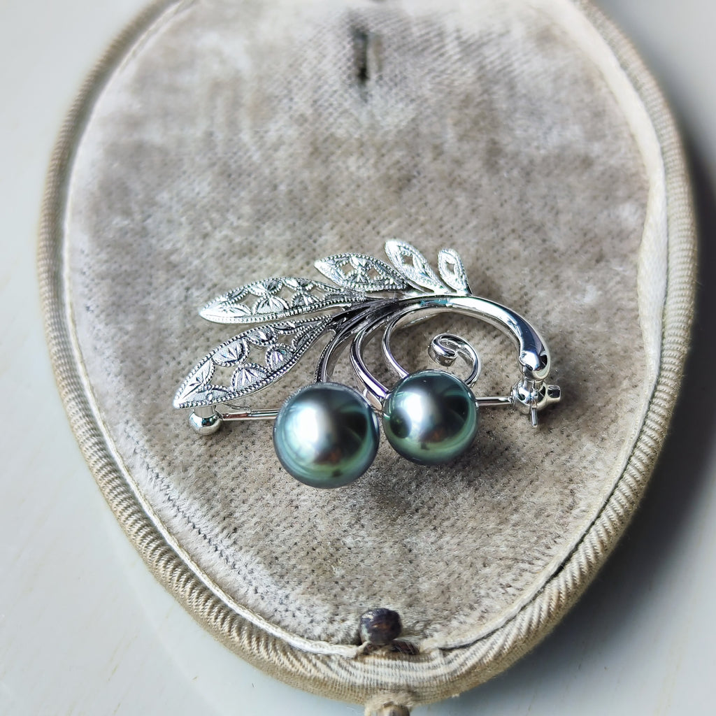 MIKIMOTO ミキモト 黒蝶真珠 18金WG ブローチ