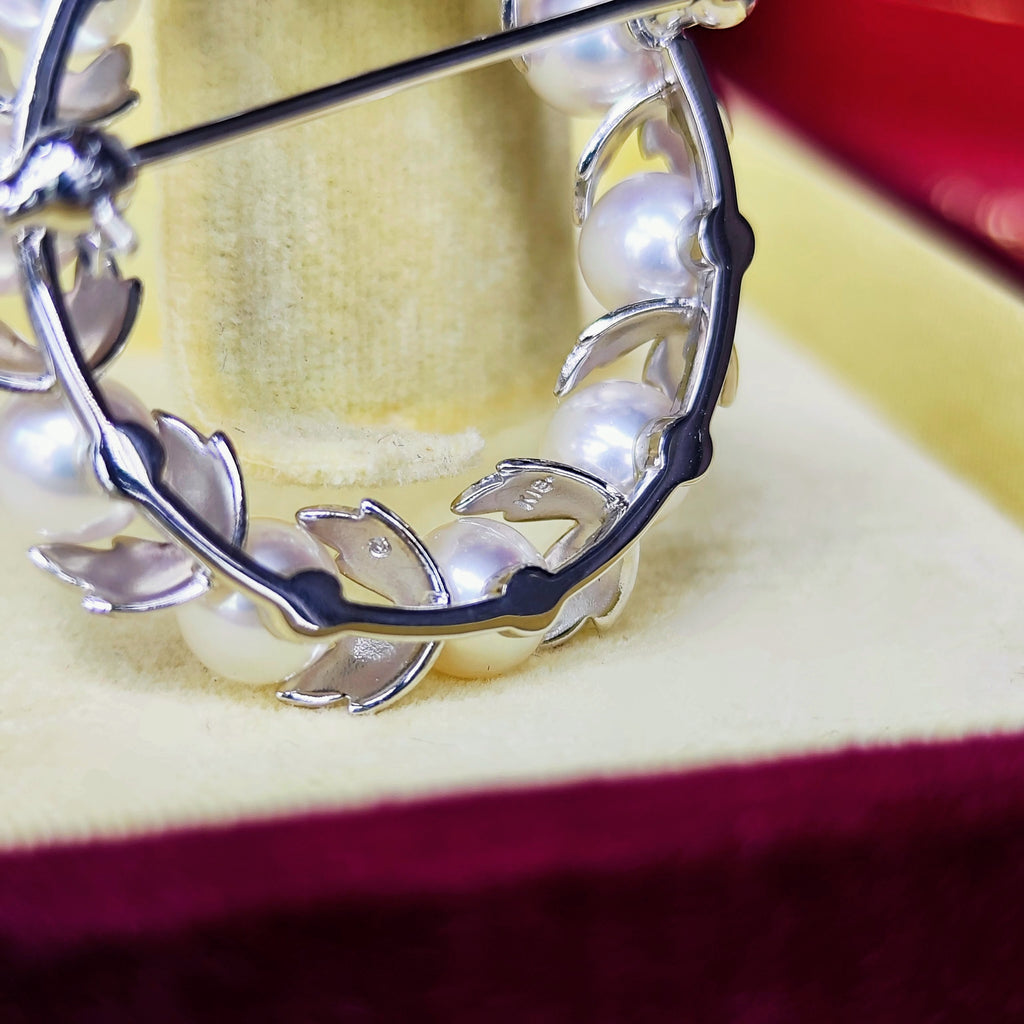 MIKIMOTO ミキモトあこや真珠 月桂樹リースモチーフ ブローチ 18金WG