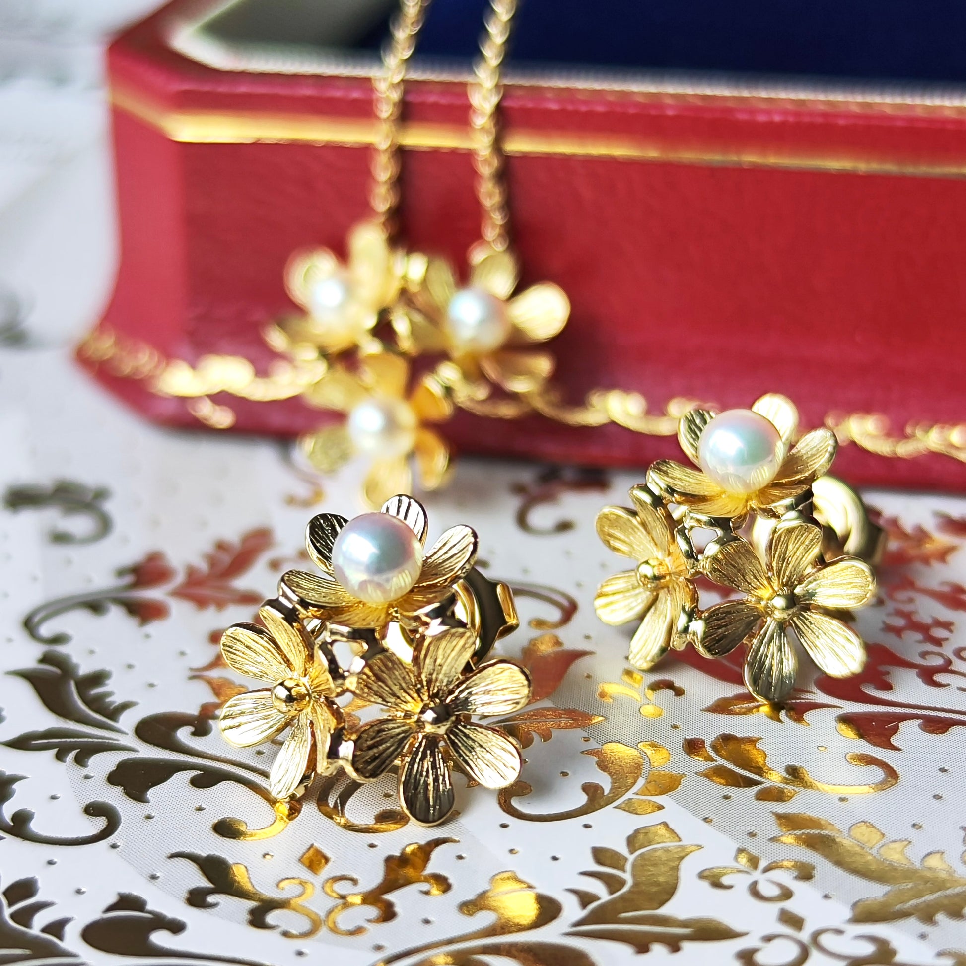 MIKIMOTO ミキモト フラワーモチーフ あこやベビーパール ピアス