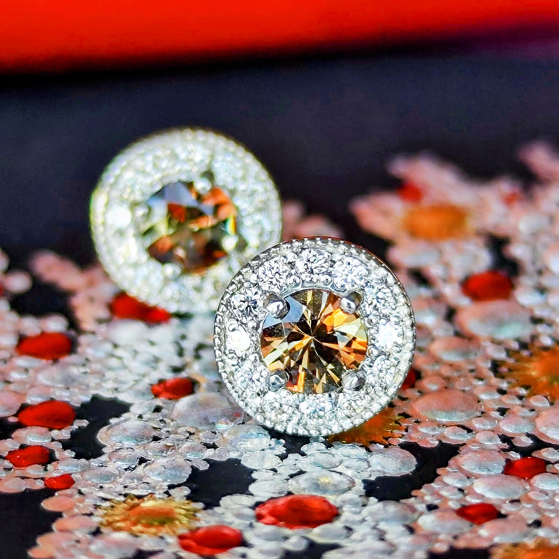 天然アンダリュサイト 天然ダイヤモンド プラチナピアス