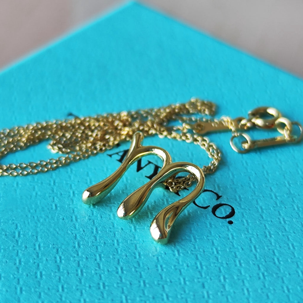 TIFFANY &Co ティファニー レター「M」ネックレス 18金YG