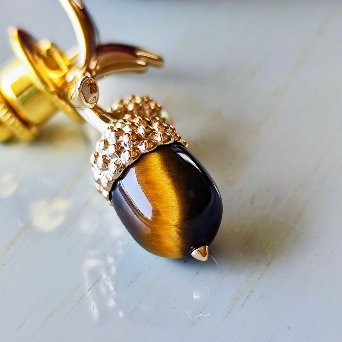 MIKIMOTO ミキモト ドングリのモチーフ タイガーアイ あこや真珠 ブローチ