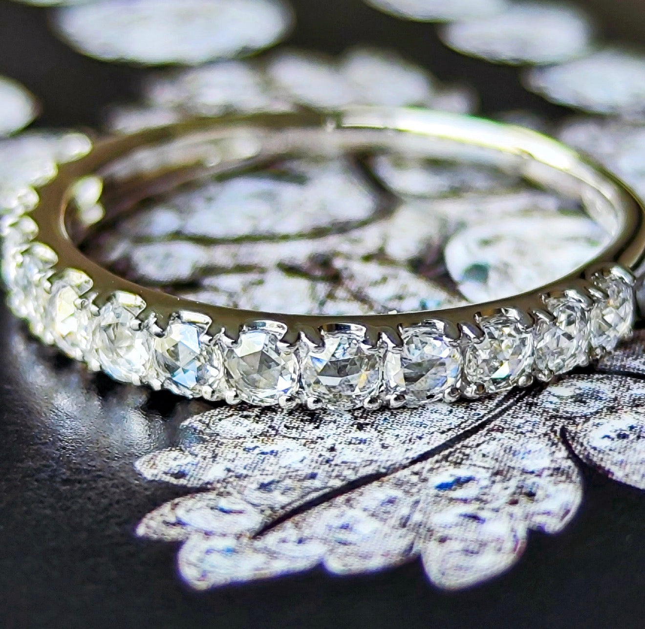 【ローズカット】天然ダイヤモンド ハーフエタニティリング プラチナ