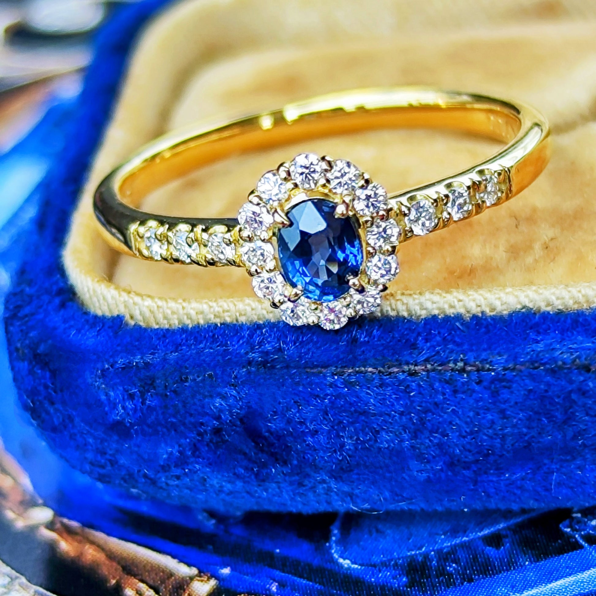 【非加熱 コーンフラワー】天然サファイア 0.25ct 天然ダイヤモンド 18金リング