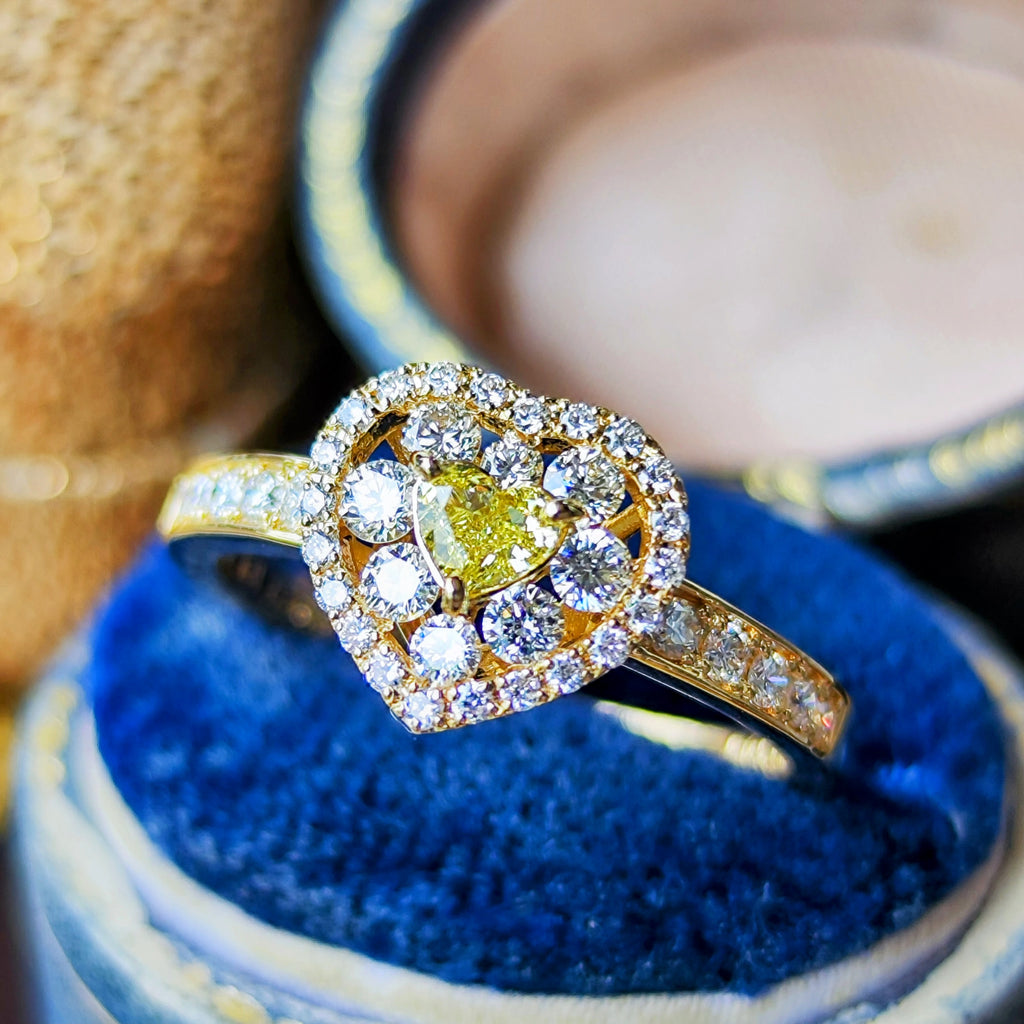【イエローダイヤ】FANCY INTENSE YELLOW 0.183ct SI1 ハートシェイプ